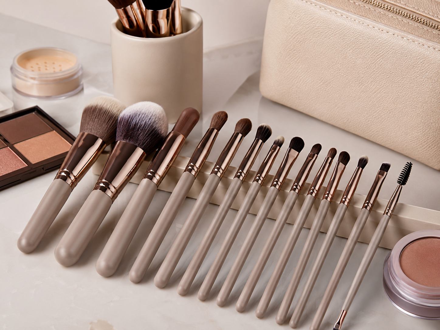 Creating a unique OEM custom makeup brush set calls for careful work on looks, comfort in use, and steady production