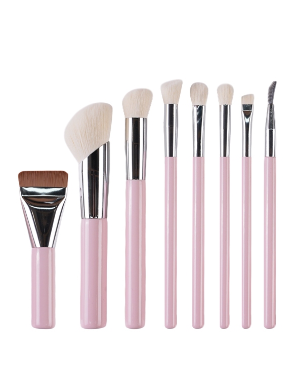 Moving from an idea on paper to a finished custom makeup brush set on the shelf follows a clear OEMODM path